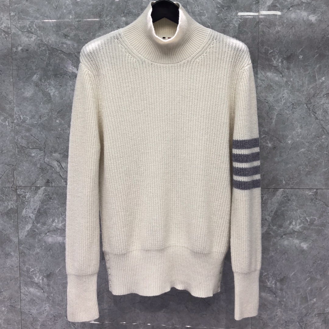 에이미 터틀넥 스웨터