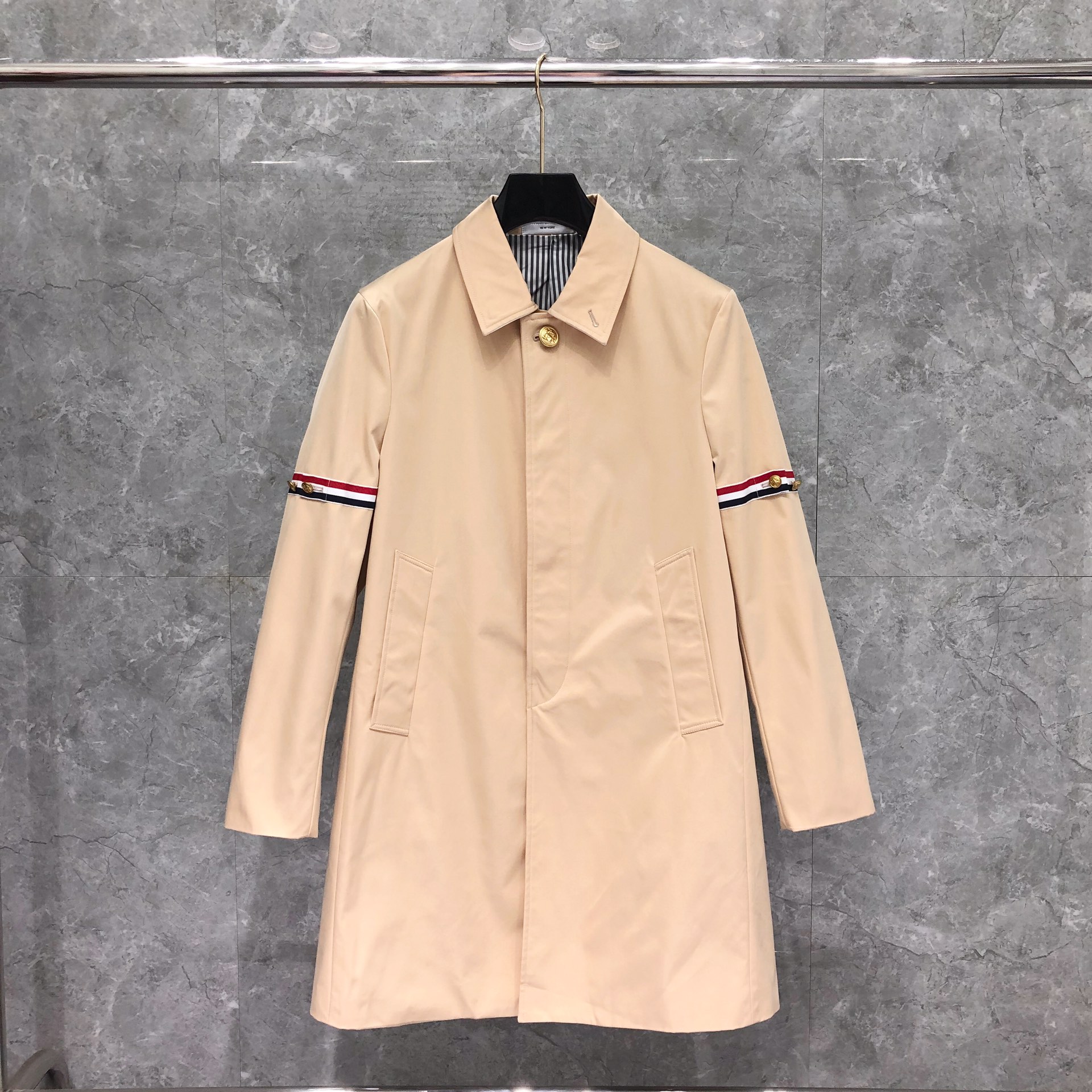 클래식 트렌치코트