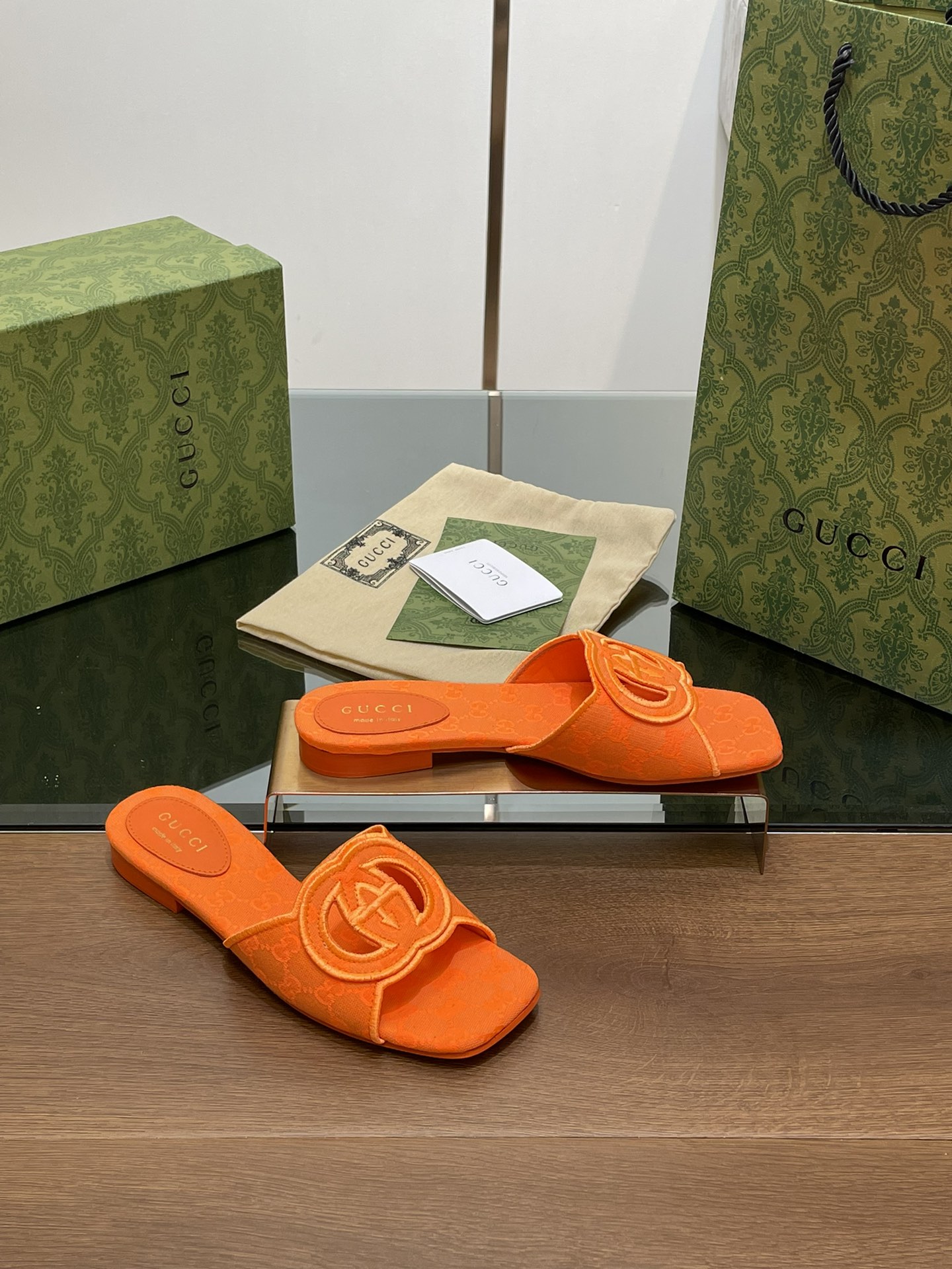 GG캔버스 인터로킹 샌들