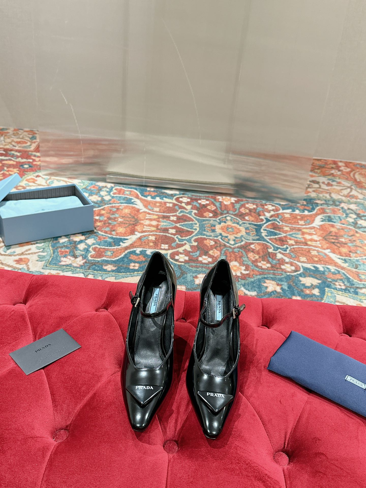 브러쉬드 통굽 레더 펌프스