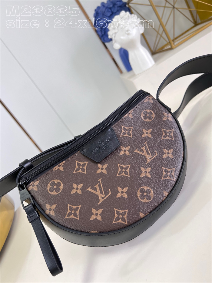 LOUIS VUITTON 루이비통 크로스백&숄더백 LV 문 크로스바디 M23835