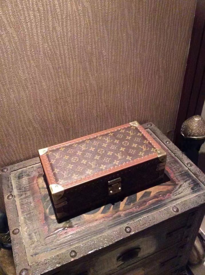  Louis Vuitton 루이비통 코프레 8몽트레 시계함