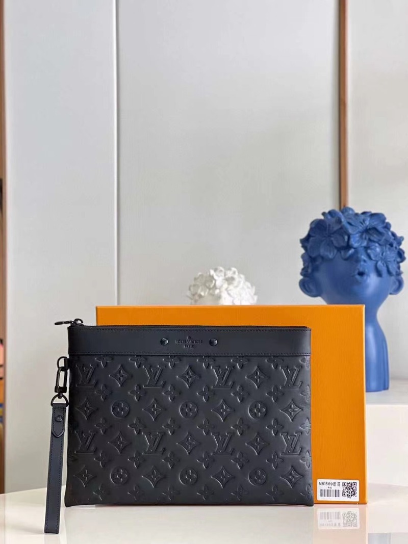 Louis Vuitton 루이비통 포쉐트 루고 M81570