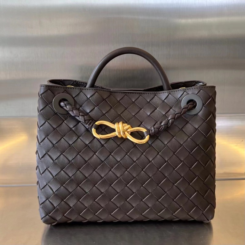 BOTTEGA VENETA 보테가베네타 안디아모 레더 핸드백