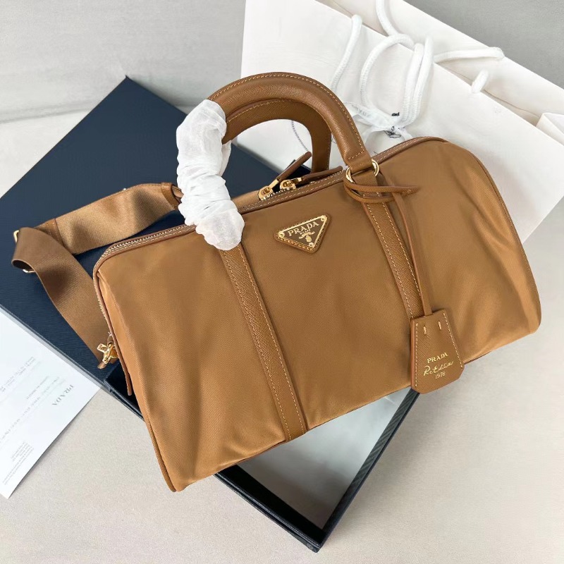 PRADA 프라다 리에디션 나일론 사피아노 탑핸들 보스턴백