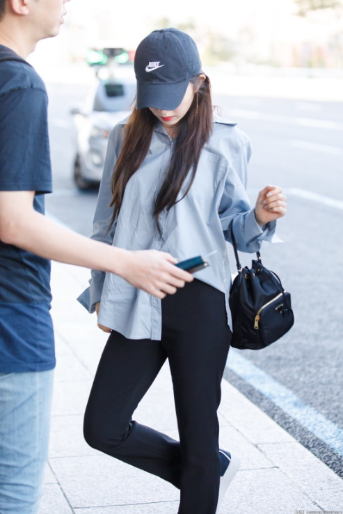 [레드벨벳 아이린] PRADA 프라다 버킷백 1BH038 신상