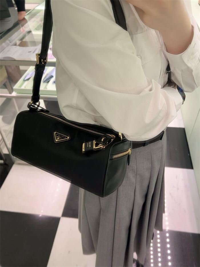 PRADA 프라다 에이미 숄더백 1BC233 2024/신상