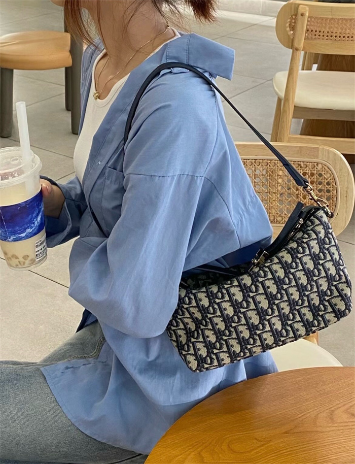 DIOR 디올 트래블 노마드 파우치 미디엄 S5554