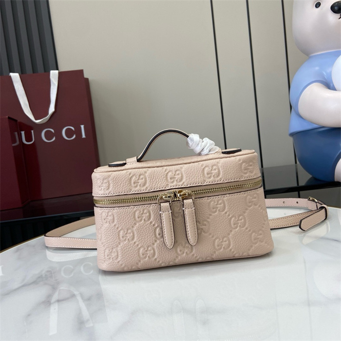 GUCCI 구찌 GG 엠블럼 슈퍼 미니백 ‎815949 2024/신상 3COLOR