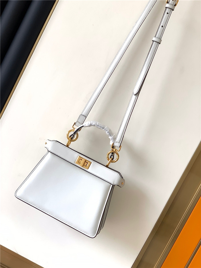 Fendi 펜디 아이코닉 피카푸 아이씨유 미니백 20CM F6806