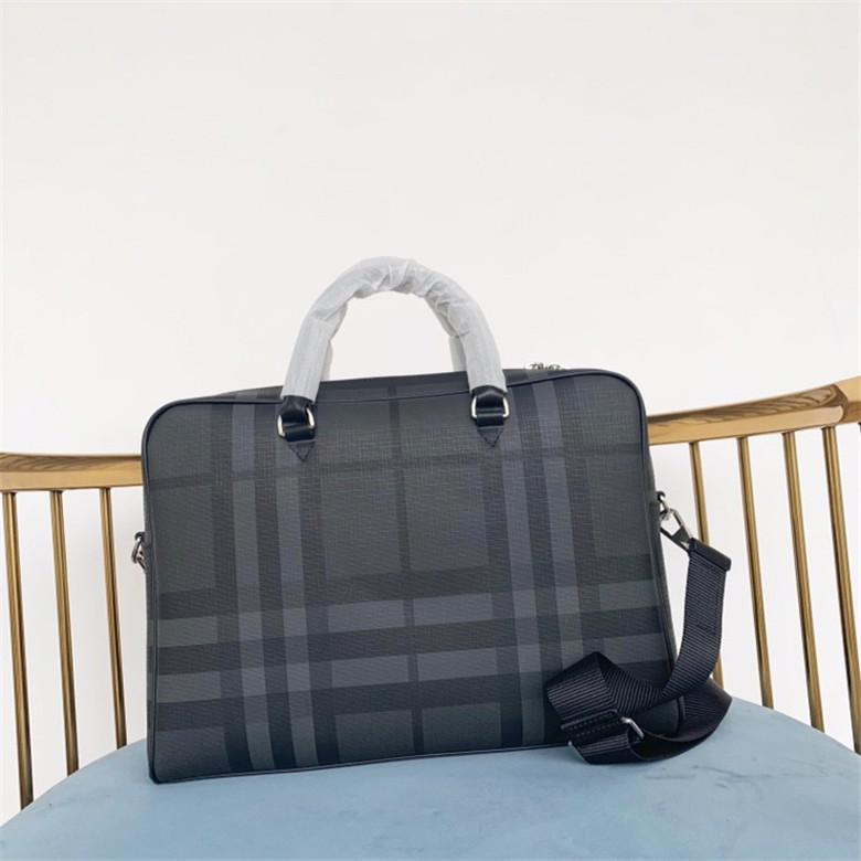  Burberry 버버리 런던 남자서류가방 신상 B40695