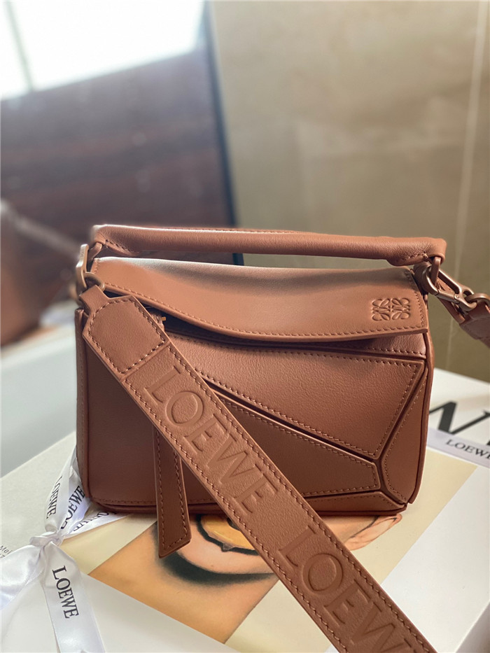 Loewe 로에베 퍼즐백 미니 L01811