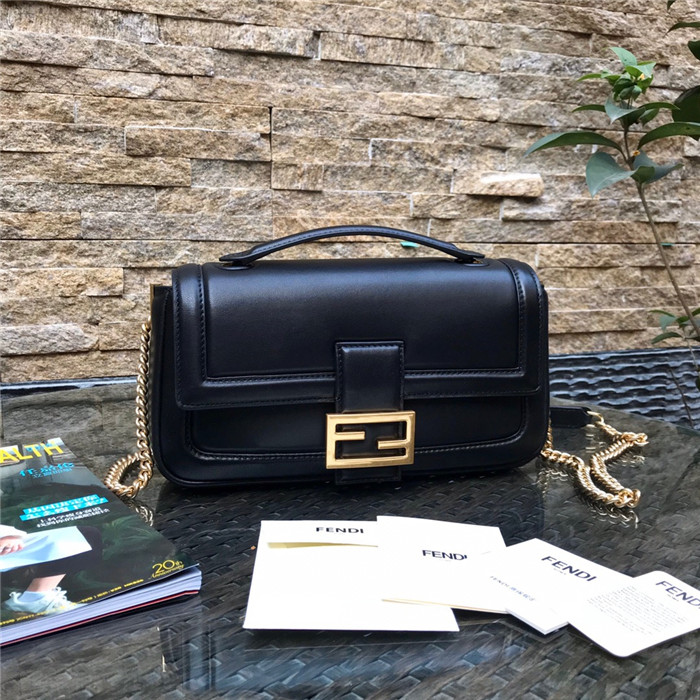 Fendi 펜디 미듐 바케트백 F8783-2