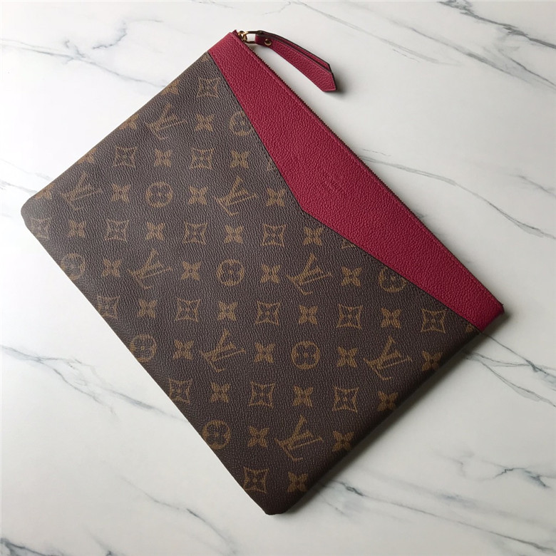 루이비통 데일리 클러치신상 M64590