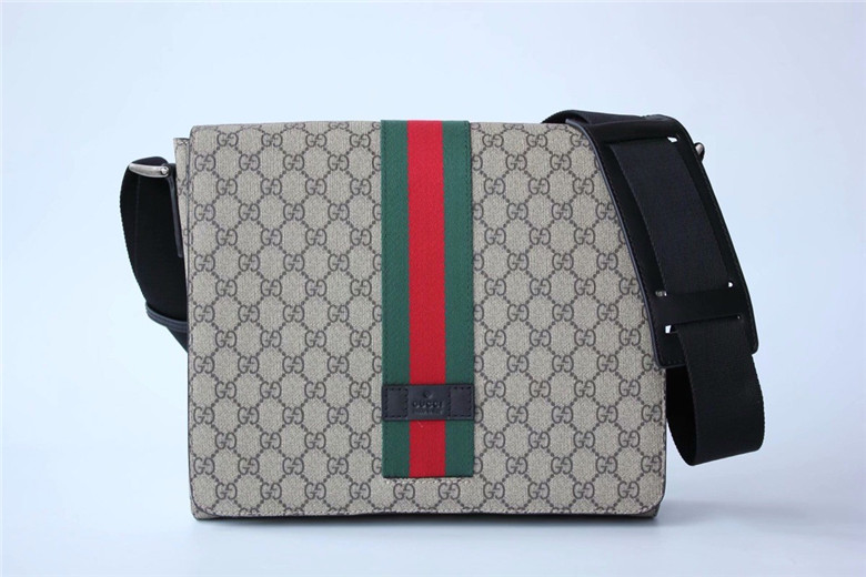 구찌 남성용 숄더백 475432 신상