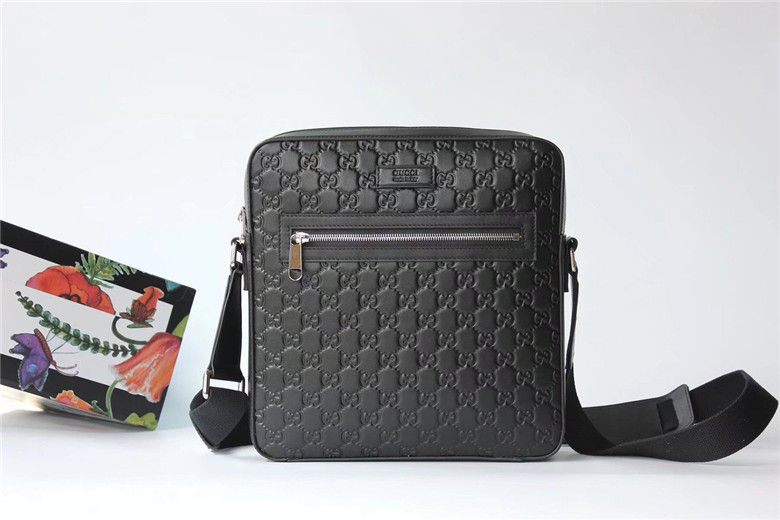 구찌 남성용 숄더백 473878 신상