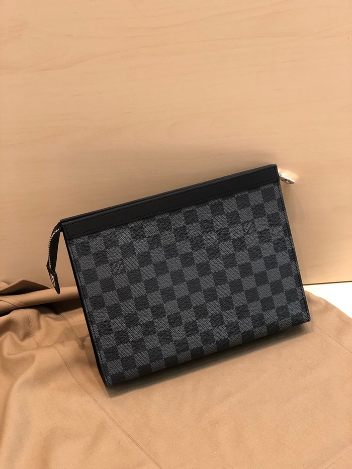 Louis Vuitton 2020 Clutch Bag,26cm - 루이비통 2020 남여공용 클러치백 M61692,LOUB1717,26cm,블랙