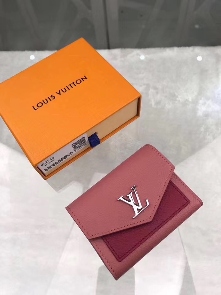  Louis Vuitton 루이비통 신상 M62948