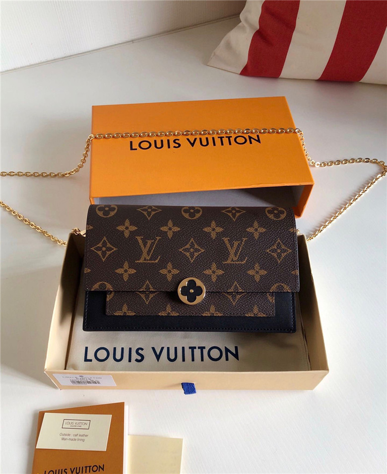  Louis Vuitton 루이비통 플로르 체인지갑 M67404 신상