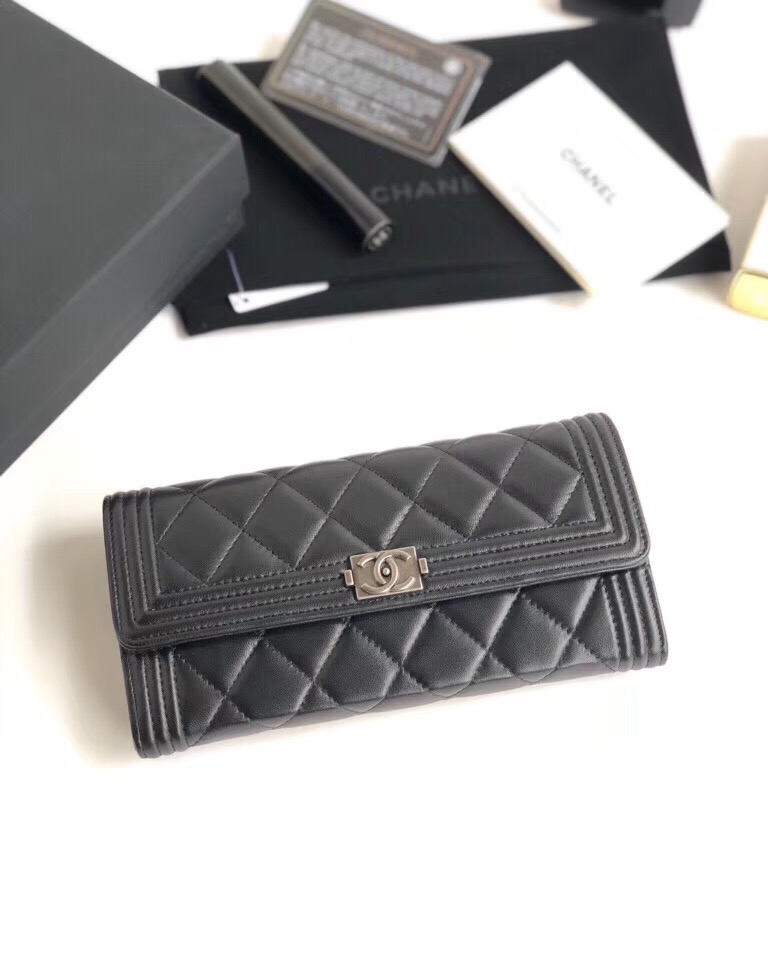 샤넬 장지갑 은장 AS5007