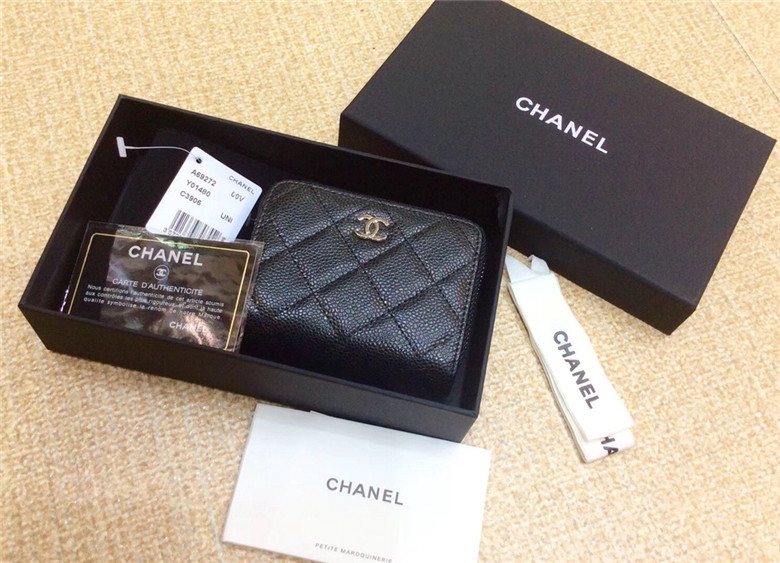샤넬 캐비어 카드지갑 신상 AS36521