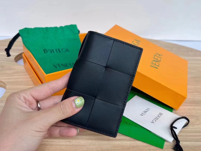 Bottega Veneta 보테가베네타 카세트 플랩 카드지갑