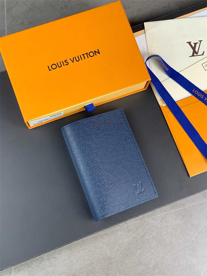 LOUIS VUITTON 루이비통 여권지갑 M64503 2024/신상 2COLOR