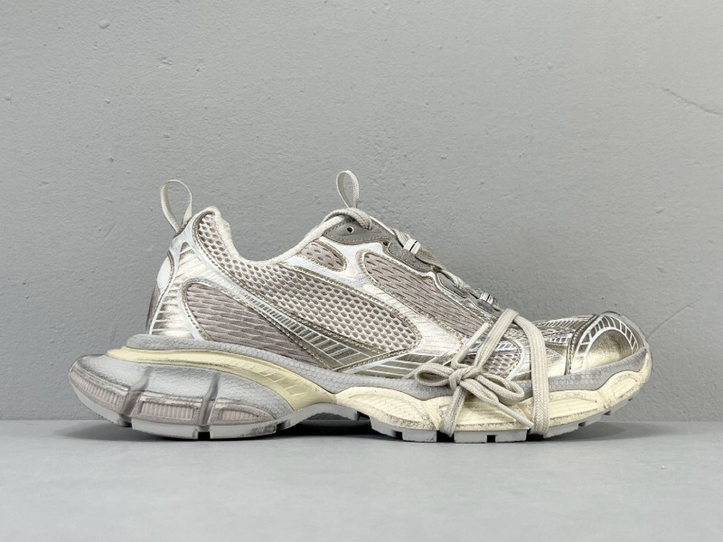 BALENCIAGA 발렌시아가 3XL 방탄소년단 BTS 스니커즈 아이템