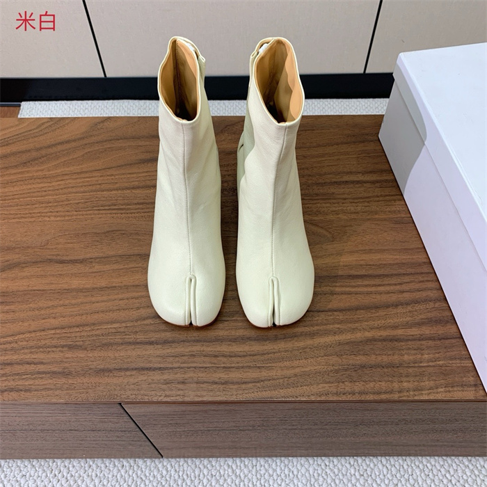 MAISON MARGIELA 메종마르지엘라 여성용 부츠 (굽높이6CM) 2024/신상 블랙,화이트 2color