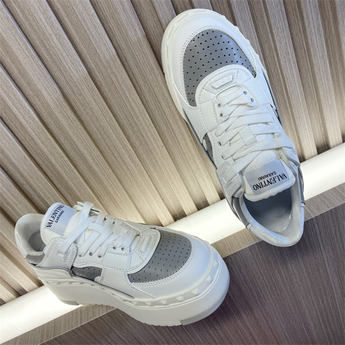 VALENTINO 발렌티노 여성용 스니커즈 V92895-2 2024/신상 2COLOR