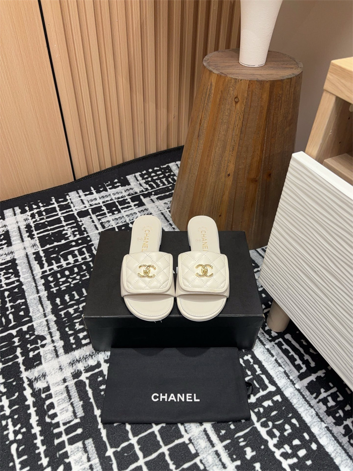 CHANEL 샤넬 여성용 슬리퍼 C62534-1 2024/신상 2COLOR