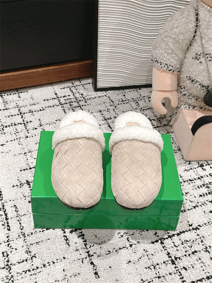BOTTEGA VENETA 보테가베네타 여성용 슬리퍼 B76422-1 2024/신상 2COLOR