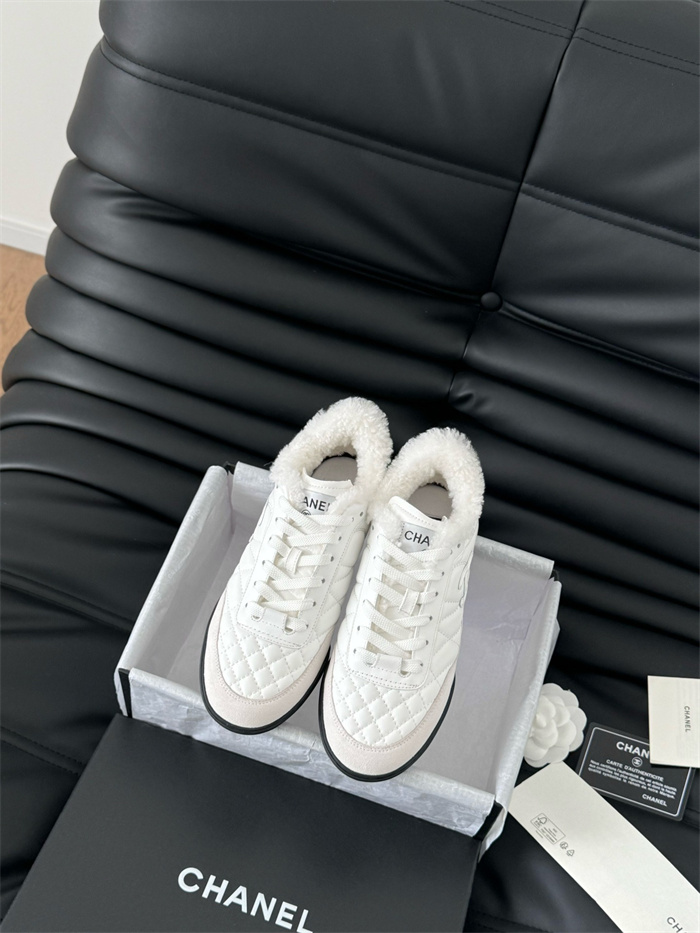 CHANEL 샤넬 여성용 스니커즈 C61503-1 2024/신상 2COLOR