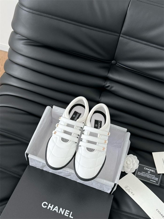 CHANEL 샤넬 여성용 스니커즈 C61613-1 2024/신상 2COLOR