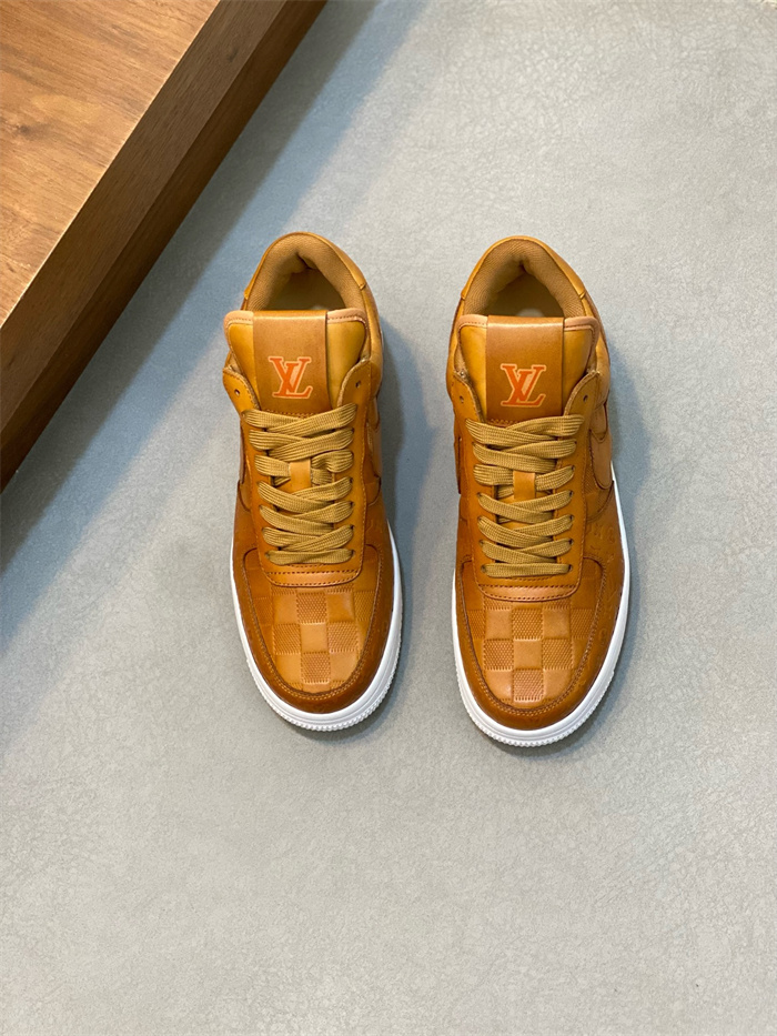 LOUIS VUITTON 루이비통 남성용 스니커즈 L15449-1 2024/신상 2COLOR