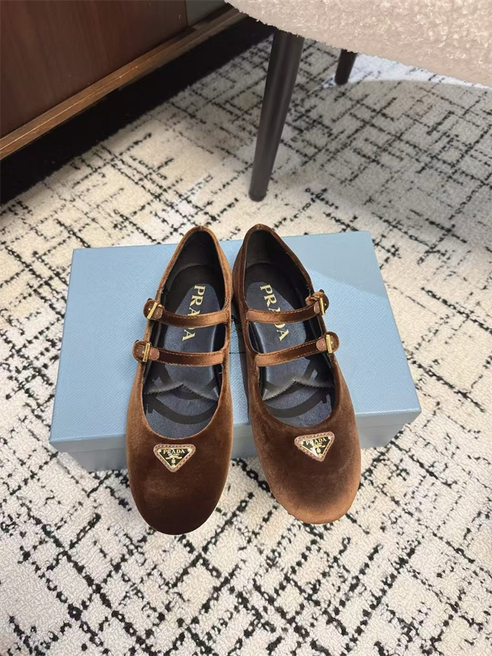 PRADA 프라다 여성용 단화 P43324-1 2024/신상 블랙/브라운 2color
