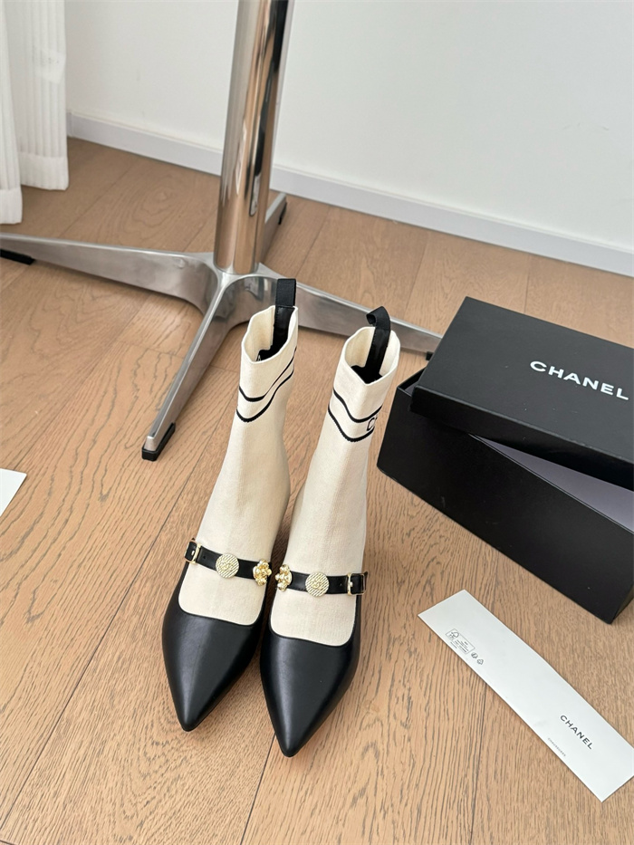 CHANEL 샤넬 여성용 부츠 C47334-1 2024/신상 블랙,화이트 2COLOR