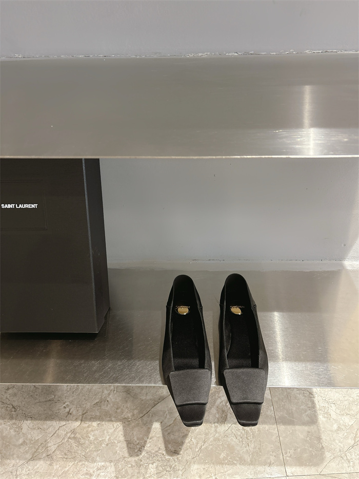 SAINT LAURENT 생로랑 여성용 단화 Y71693-2 2024/신상