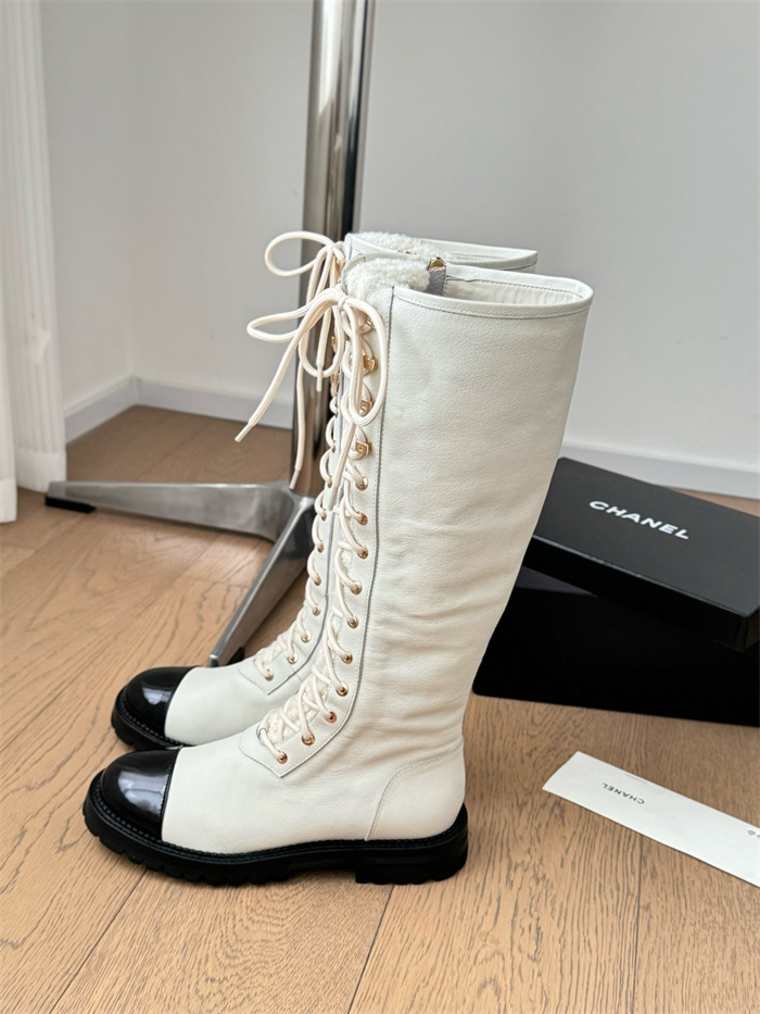 CHANEL 샤넬 여성용 롱 부츠 C42102-1 2024/신상 블랙,화이트 2COLOR