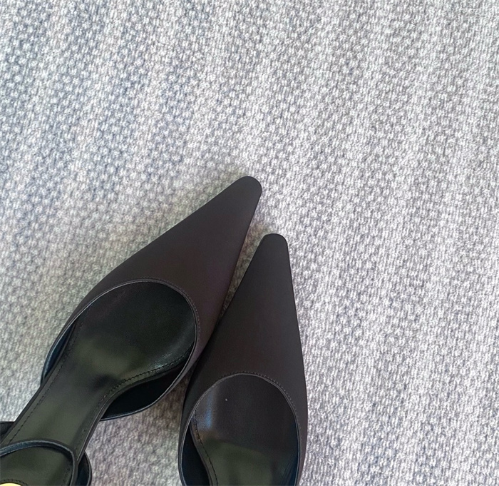 SAINT LAURENT 생로랑 여성용 샌들 (굽높이7.5CM) Y67775-1 2024/신상