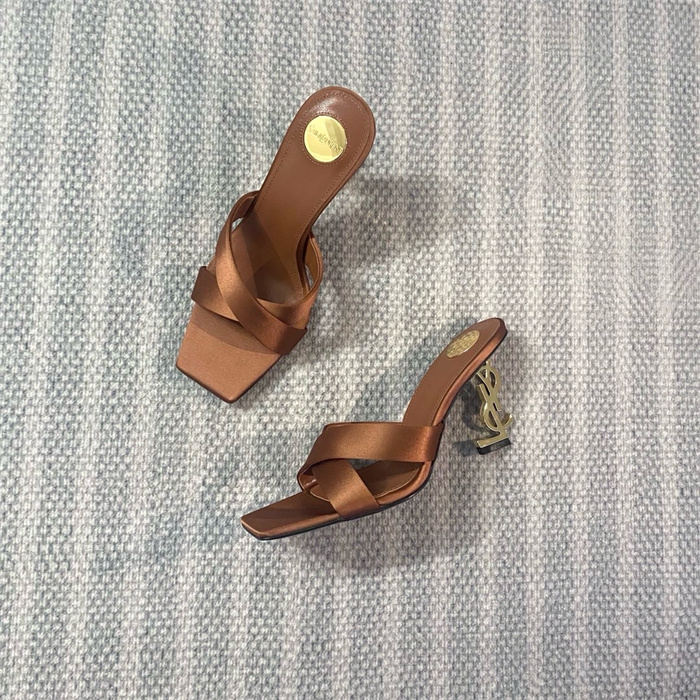 SAINT LAURENT 생로랑 여성용 슬리퍼 (굽높이8.5CM) Y61640-2 2024/신상 블랙,화이트 2color