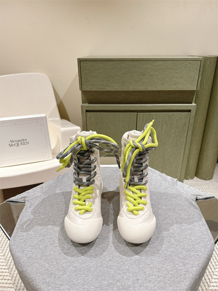 ALEXANDER MCQUEEN   알렉산더맥퀸 여성용 부츠 M96155-2 2024/신상 블랙,화이트 2color