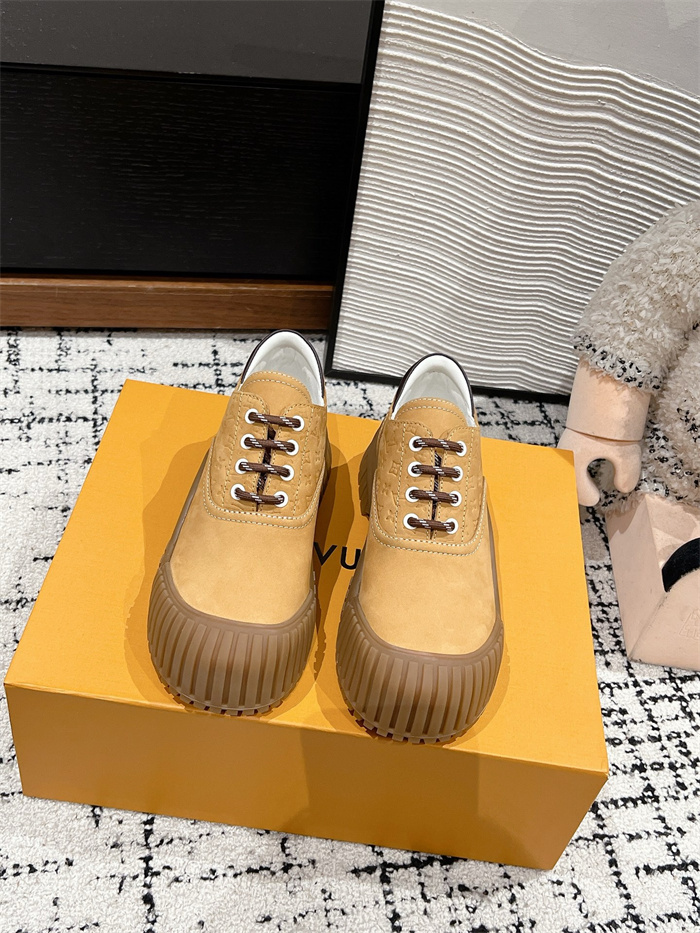 LOUIS VUITTON 루이비통 여성용 로퍼 L73126-1 2024/신상 블랙,브라운 2color