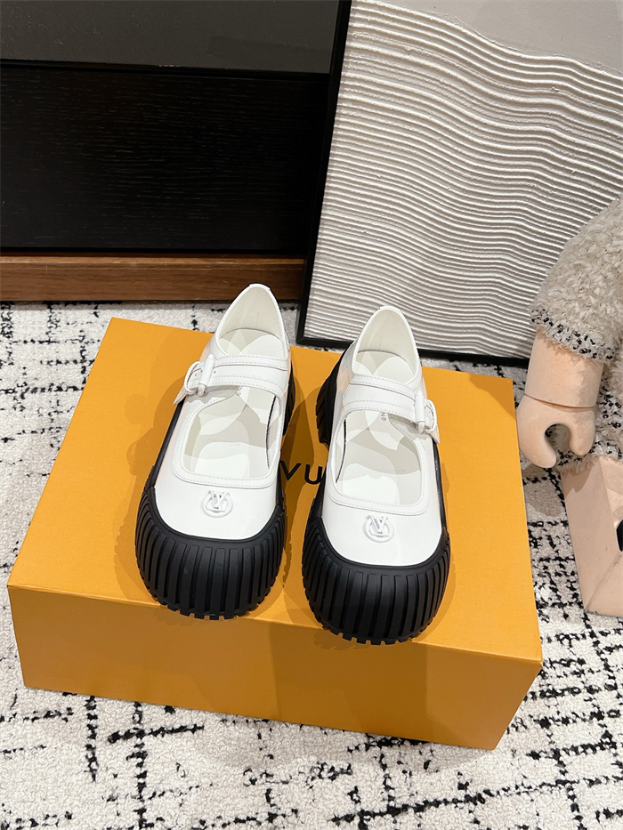 LOUIS VUITTON 루이비통 여성용 로퍼 L73126-1 2024/신상 2COLOR