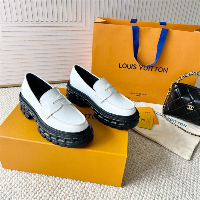 LOUIS VUITTON 루이비통 여성용 로퍼 L73126-2 2024/신상 2COLOR