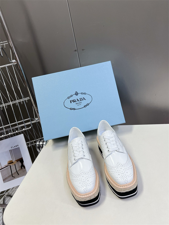 PRADA 프라다 여성용 로퍼 P56513-2 2024/신상 2COLOR