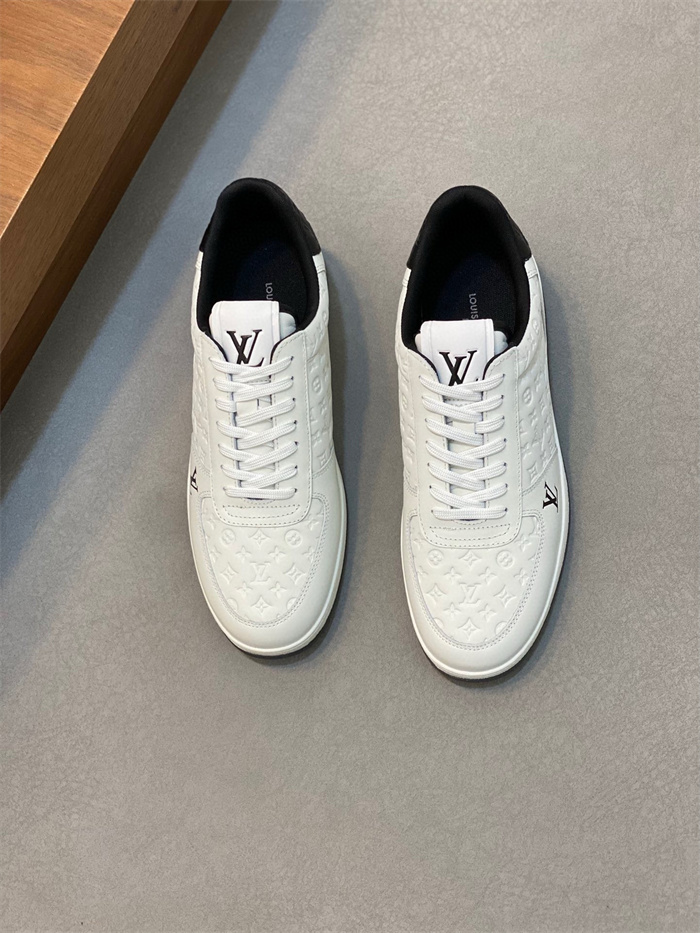 LOUIS VUITTON 루이비통 남성용 스니커즈 L26321-1 2024/신상 2COLOR