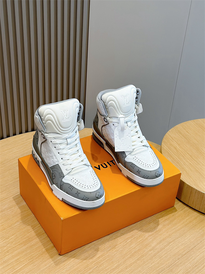 LOUIS VUITTON 루이비통 남성용 스니커즈 L12129-1 2024/신상 2COLOR