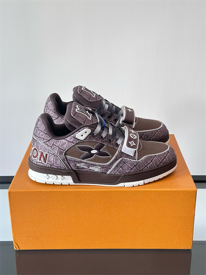 LOUIS VUITTON 루이비통 남성용 스니커즈 L26549-1 2024/신상 2COLOR