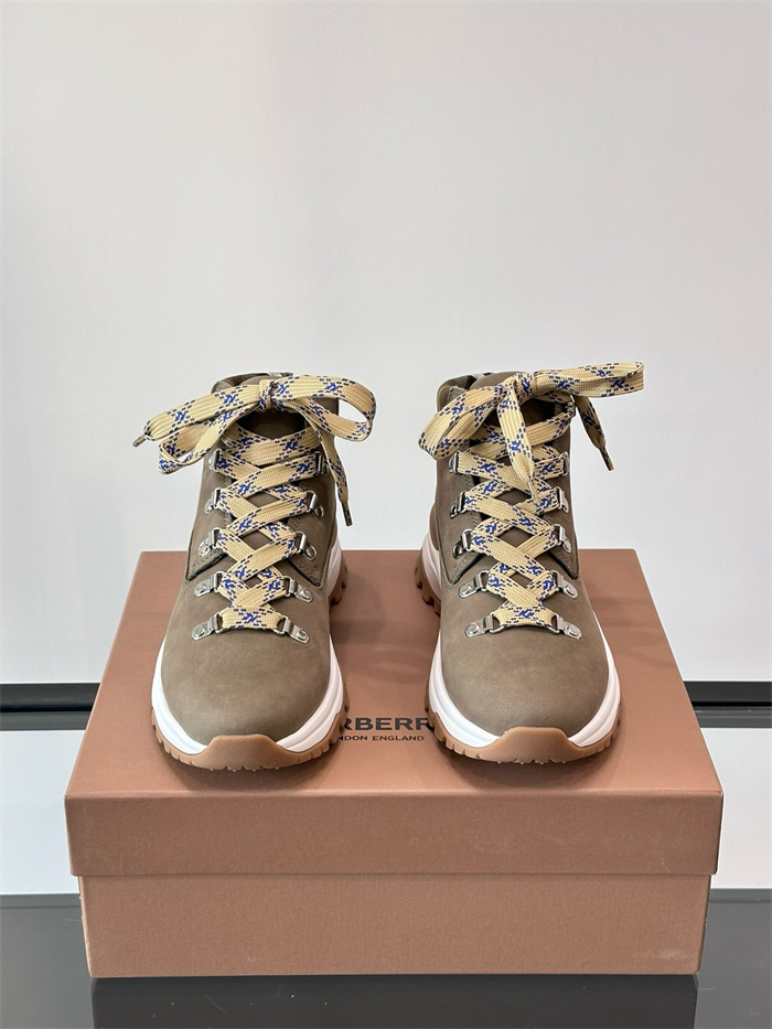 BURBERRY 버버리 남성용 스니커즈 B67533-2 2024/신상 2COLOR